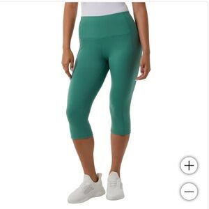 NWOT 32 Degrees Women’s Cropped Tight green leggings S